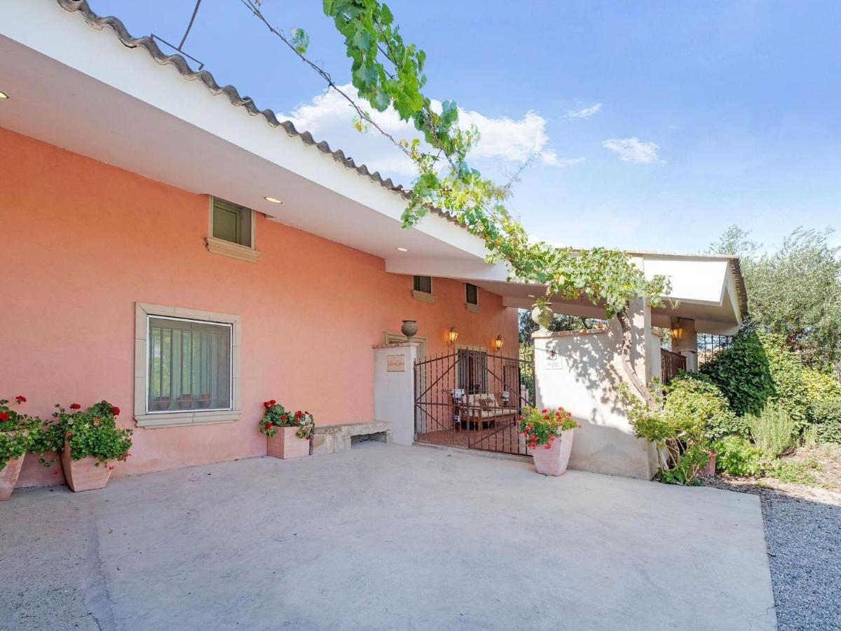 Lively Holiday Home In Fraga With Private Pool 外观 照片