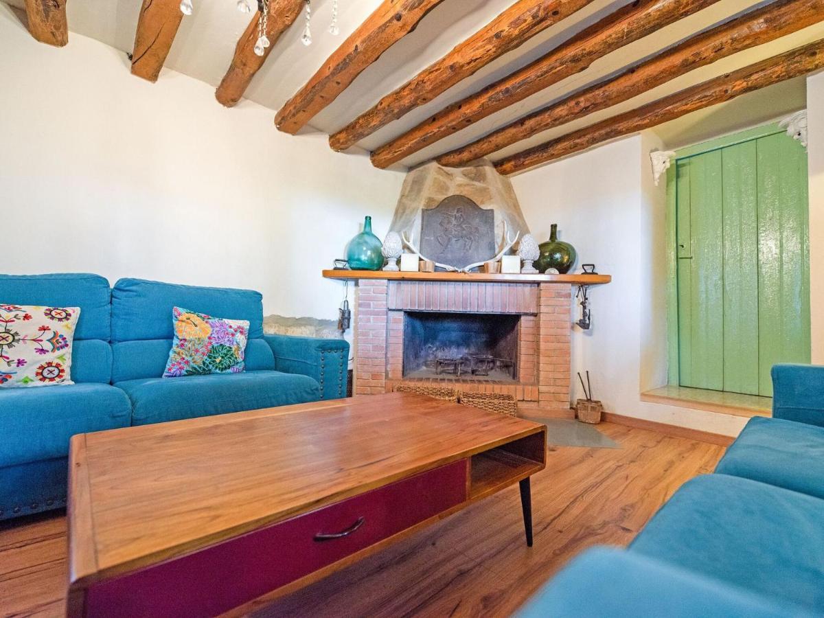 Lively Holiday Home In Fraga With Private Pool 外观 照片